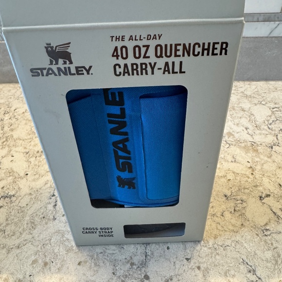 NWT Stanley All Day 40 oz Quencher Carry-All accessory designed to hold Tumbler - Picture 10 of 10